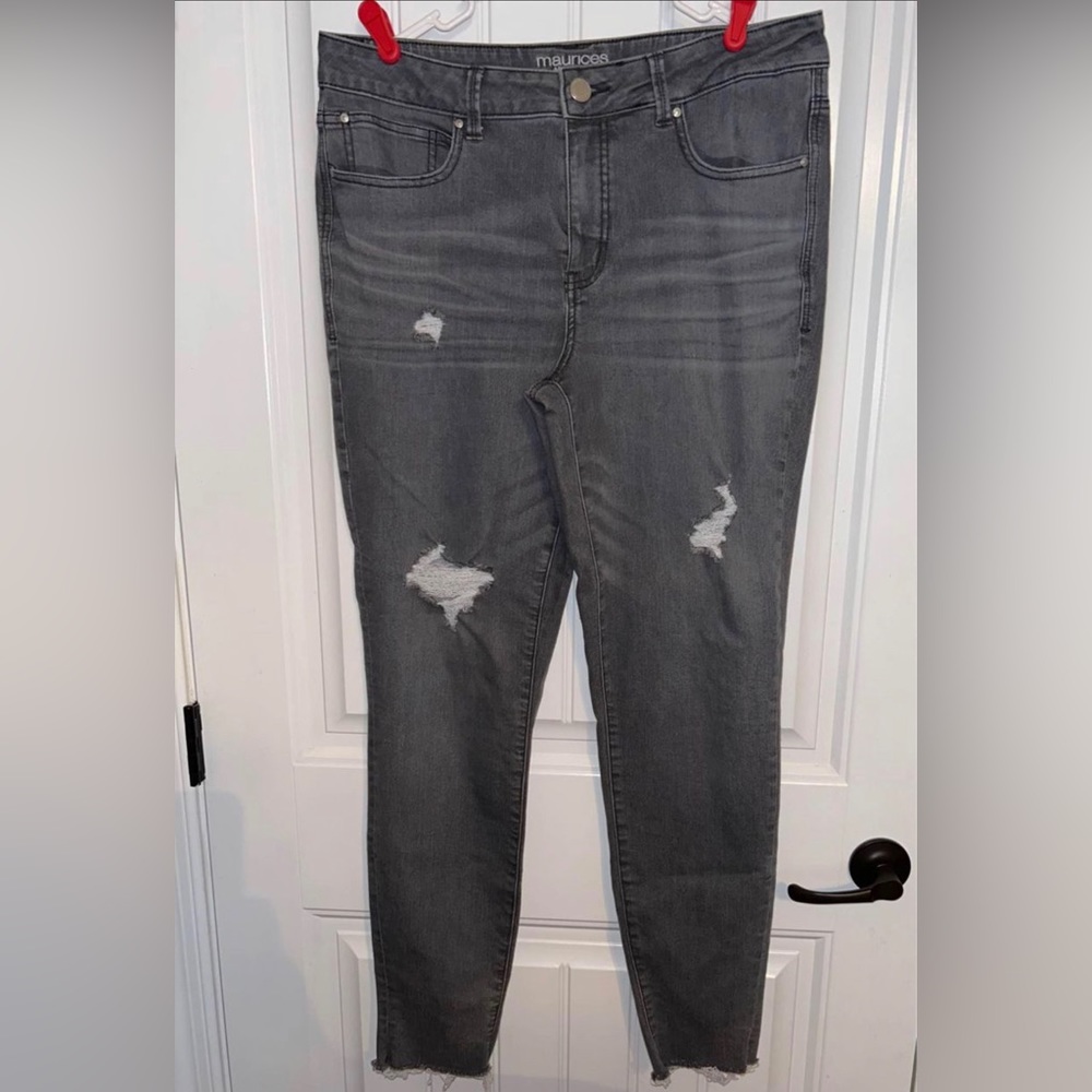 Maurices Everflex Gray Jeans Size 14 Regular